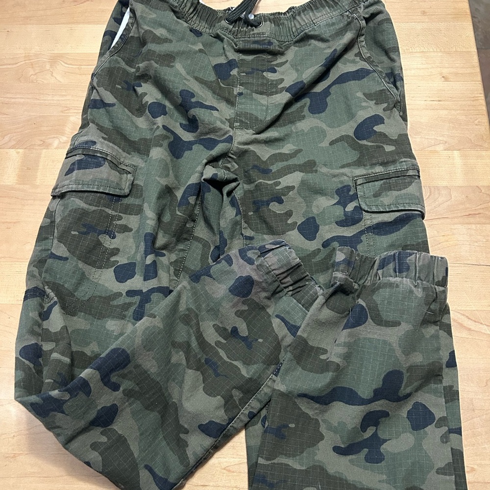 Old Navy Camouflage Cargo Jogger Pants - Green Camo